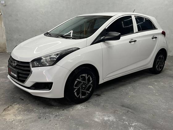 HYUNDAI HB20 1.0 COMFORT PLUS 12V FLEX 4P MANUAL HYUNDAI HB20 1.0 COMFORT PLUS 12V FLEX 4P MANUAL